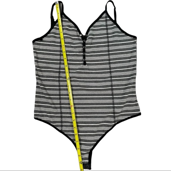 POL size large black, grey, & white striped ribbed vneck bodysuit, snap bottom - Picture 13 of 15